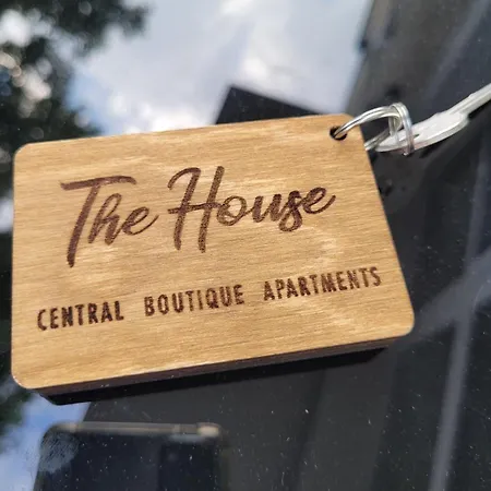 The House - Boutique