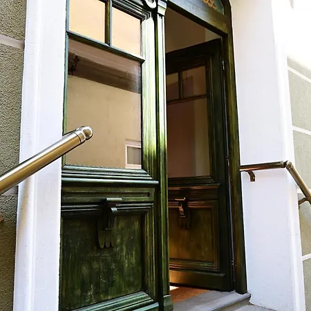 The House - Boutique Lägenhet